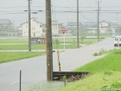 現場近くの道路も水に浸かってしまいました。