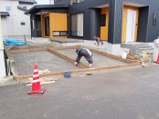 駐車場の土間コンクリートの準備です。