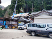 屋根葺き替え中です。