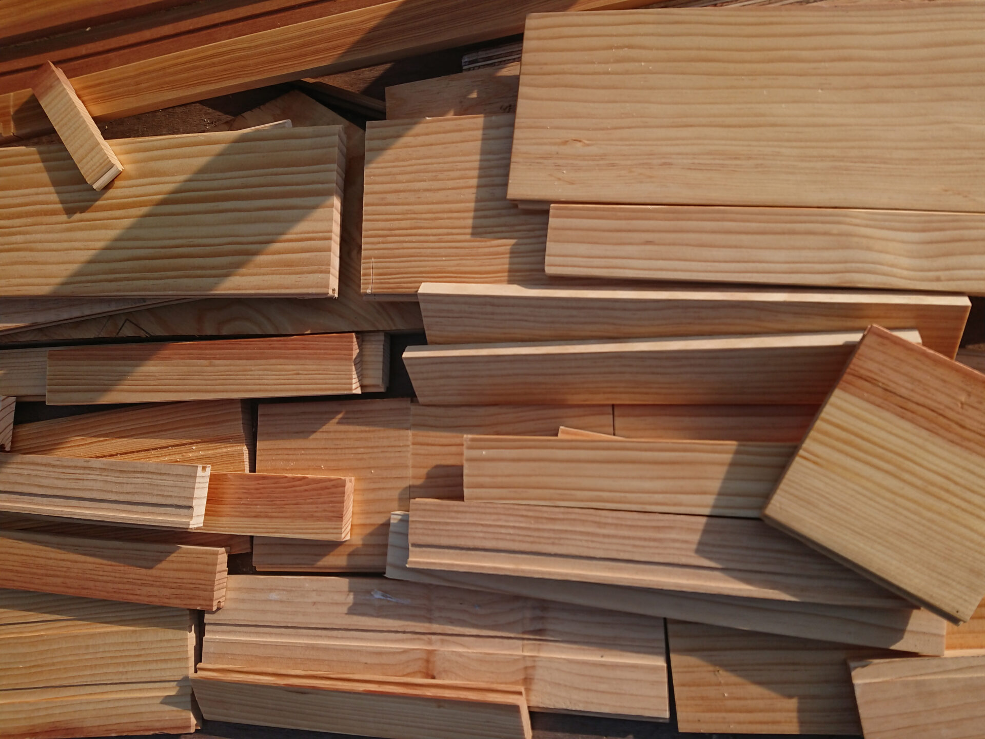 端材を無料でお譲りしています