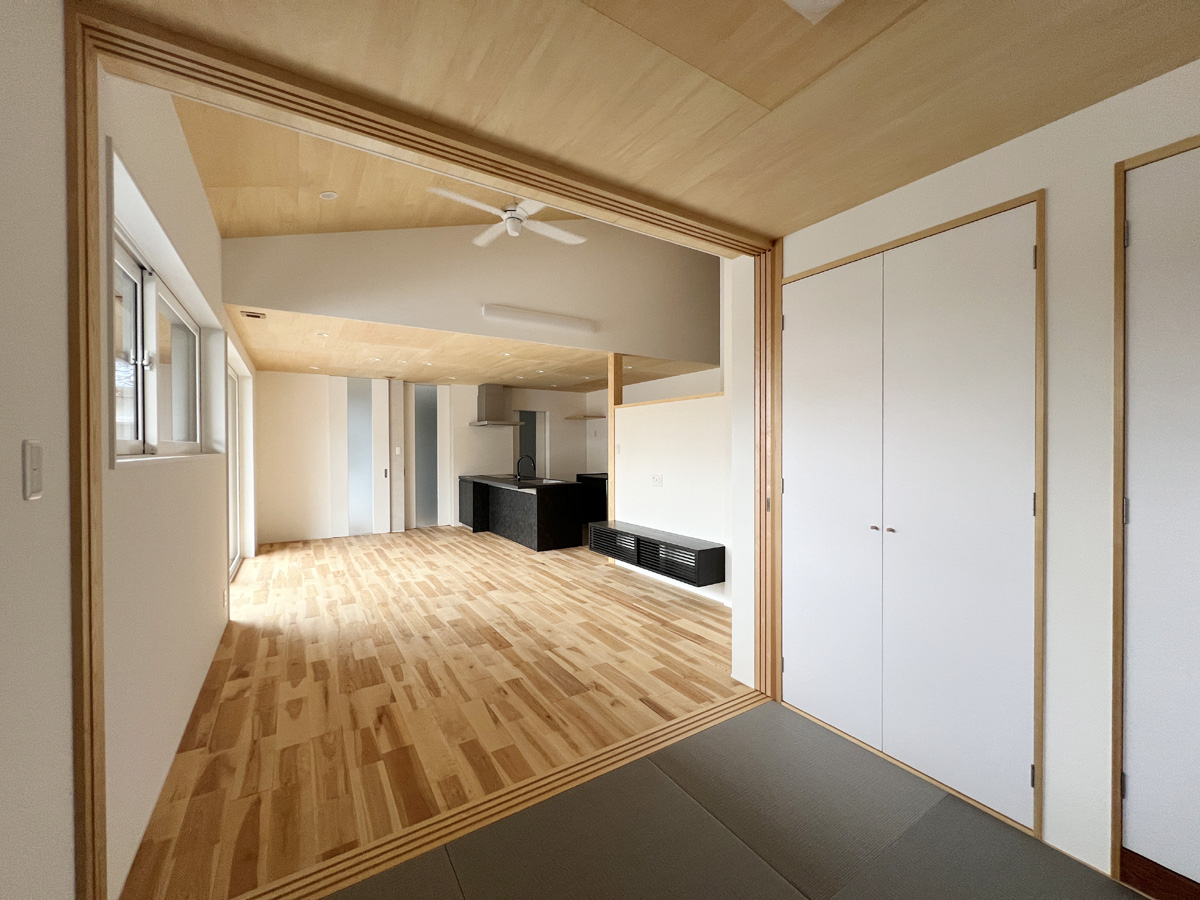 回遊動線×スキップフロアの平屋